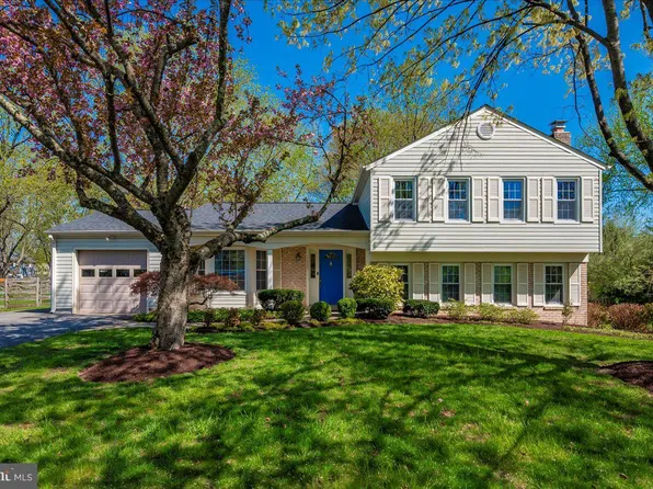 17305 Hoskinson Rd, Poolesville, MD 20837