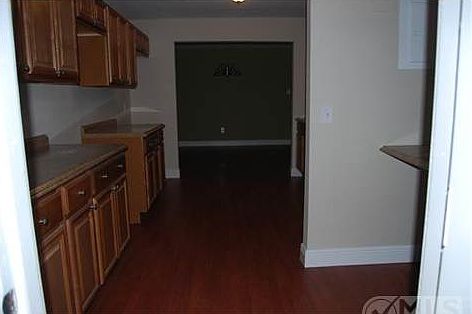 5th image of 4610 Weymouth St