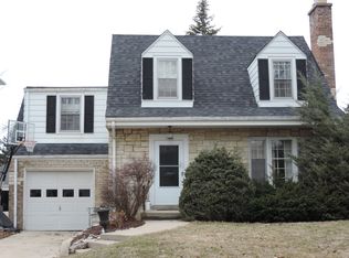 166 S Arlington Ave, Elmhurst, IL 60126