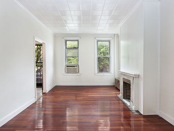 2nd image of 211 14th St