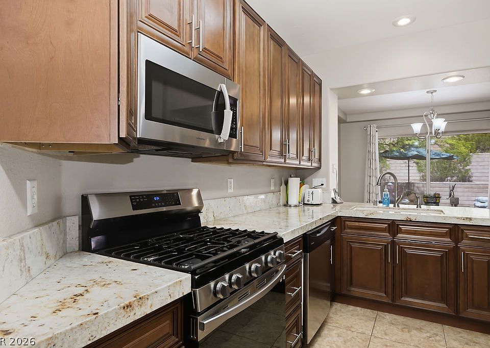 1st image of 2521 Springbrook Dr