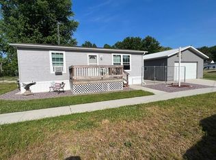 109 Madison St, Rock Springs, WI 53961