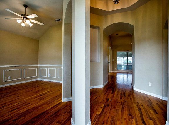 3rd image of 221 Welch Dr