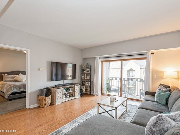5th image of 7400 W Lawrence Ave Unit 430