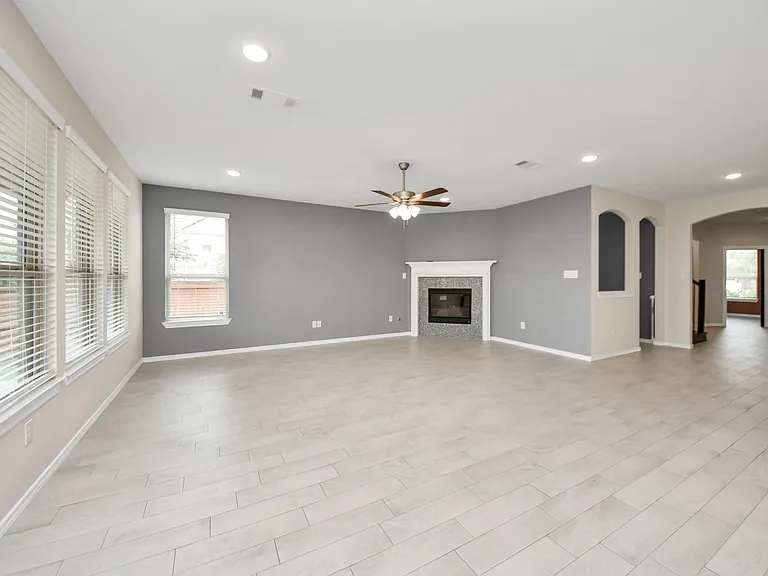 28215 Shorecrest Ln — Photo 12