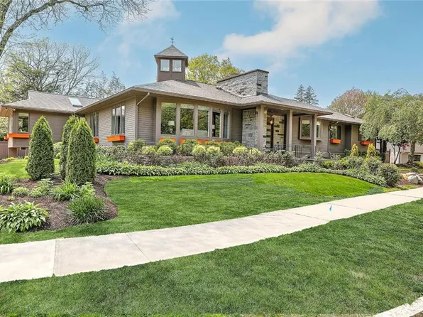 642 Blackstone Blvd, Providence, RI 02906