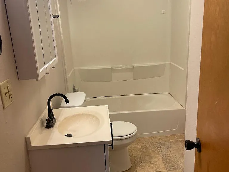 185 N Xenia Dr — Photo 10