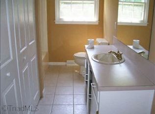 208 Hamilton Rd, Lexington, NC 27295