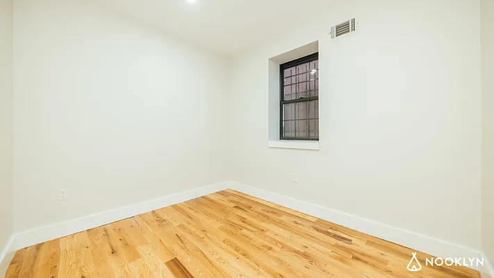 Rented by Nooklyn NYC LLC | media 16