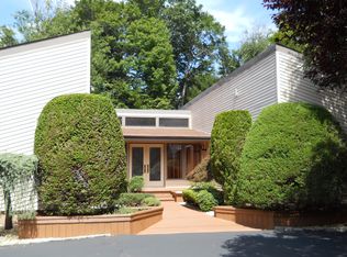 56 Pecan Valley Dr, New City, NY 10956