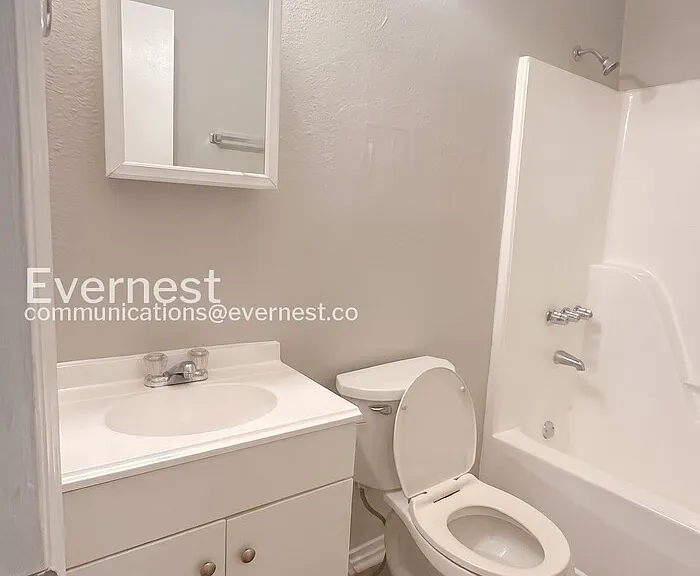1216 Woodland Ave SW — Photo 7