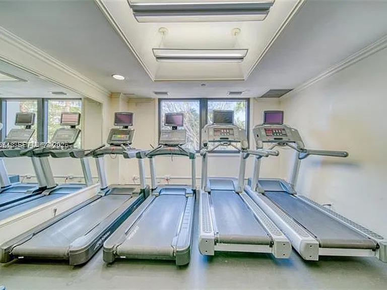 1121 Crandon Blvd #F304 — Photo 10