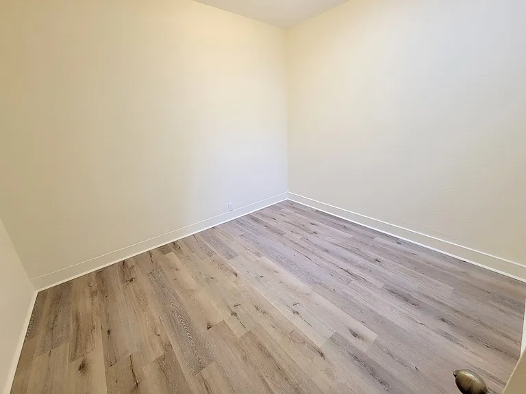 1937 Oregon Ave #1 — Photo 6