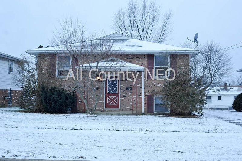 1st image of 908-910 N Highland Ave SE