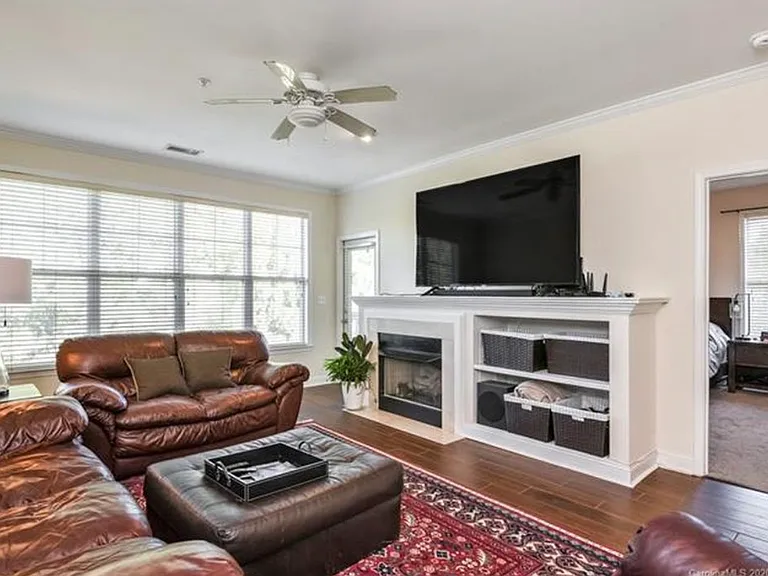 226 S Torrence St #301 — Photo 15