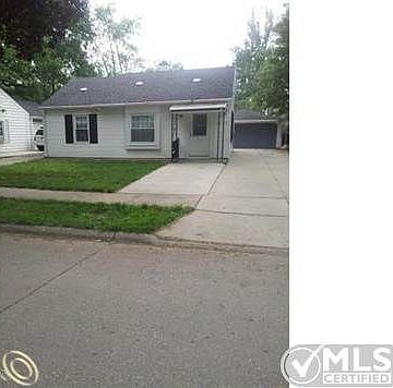 3157 Warwick - FRONT.jpg