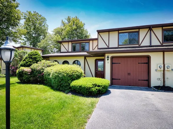 119 Stringham Road #7, Lagrangeville, NY 12540