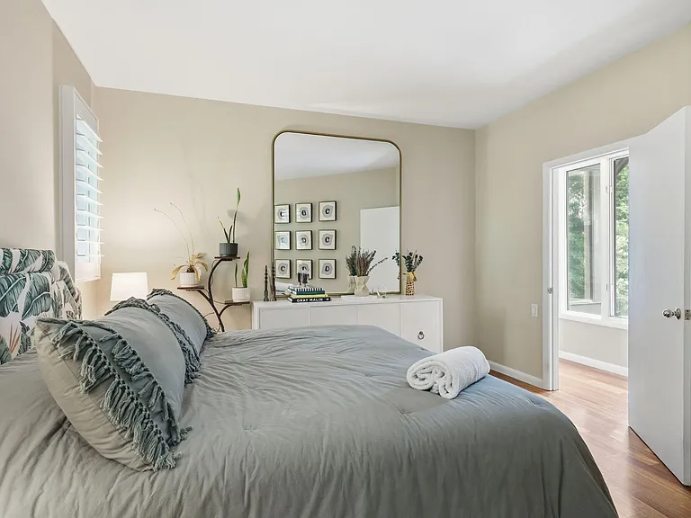 2828 Exeter Cir — Photo 34