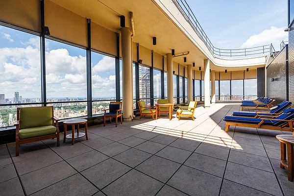 Rented by MNS | media 12