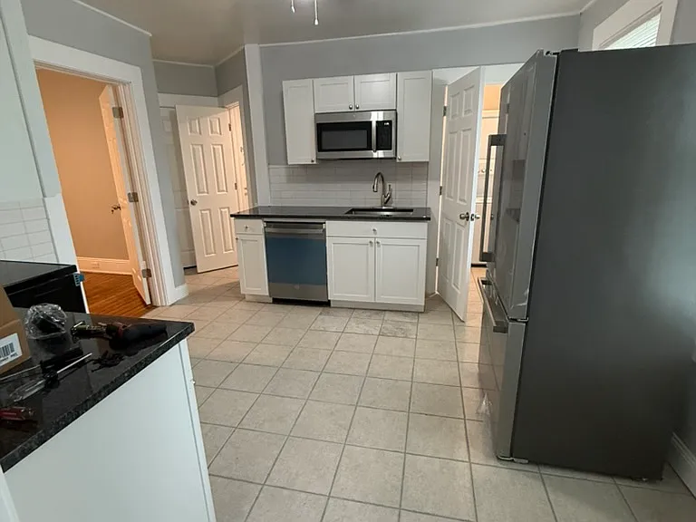 319 Delavan Ave #1 — Photo 14