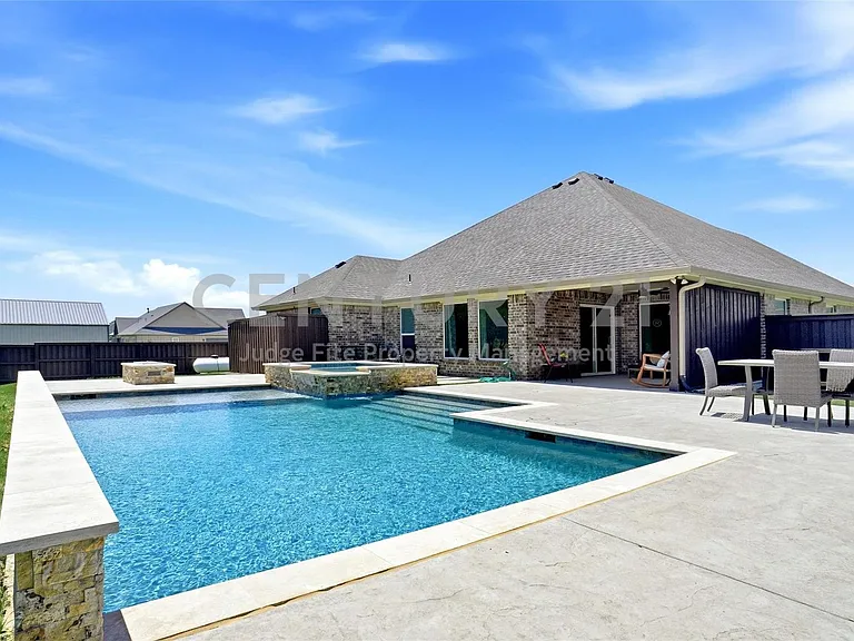 5013 Diamond Dr — Photo 36