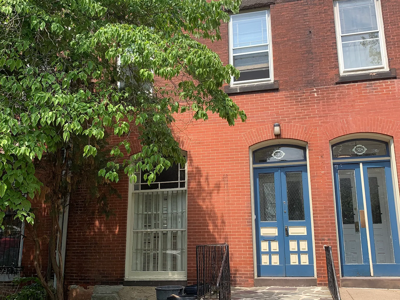 8 bed, 3780 sqft, $700 — Photo 1