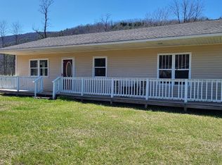 50 Independence Dr, Brandywine, WV 26802