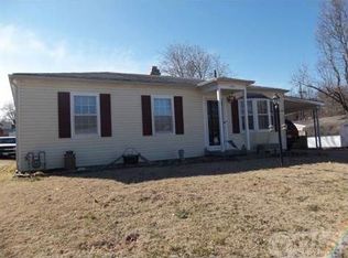 1216 Ash St, Carthage, MO 64836