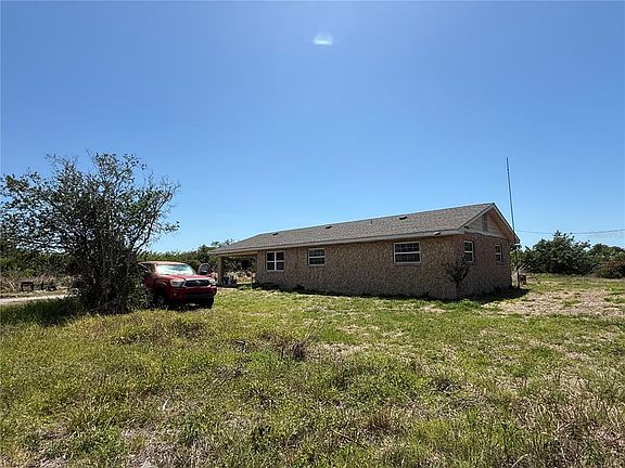 5th image of 2122 Gulf City Rd