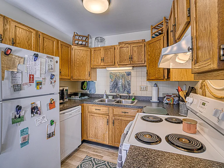 455 Sycamore St #451 — Photo 3