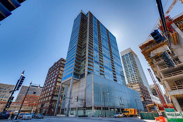 1st image of 611 S Wells St #2506