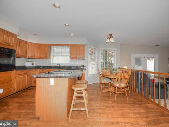 4th image of 1218 Cheshire Ln
