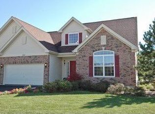 107 Ashton Ln, Crystal Lake, IL 60014