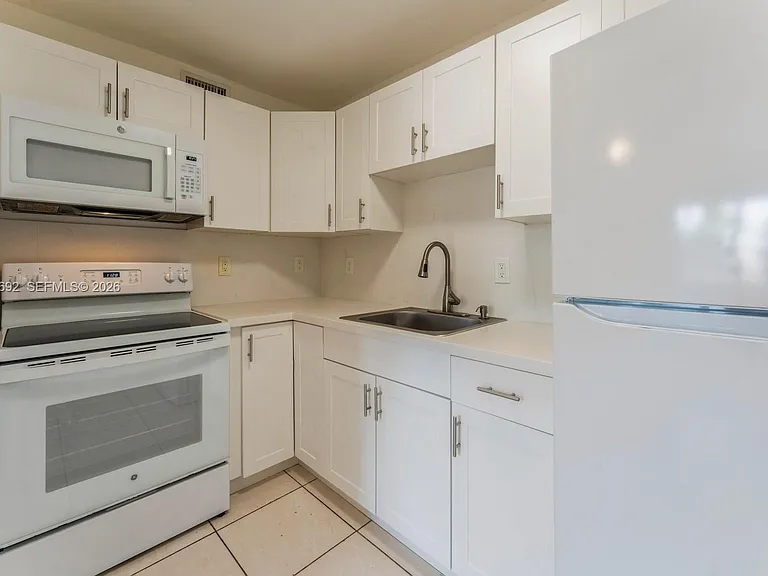 11005 SW 1st St #203 — Photo 4