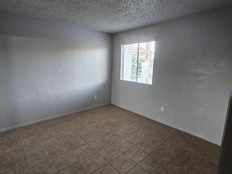 3046 E Marconi Ave #103 — Photo 63