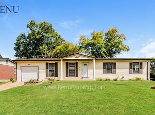 1355 Flicker Dr, Florissant, MO 63031