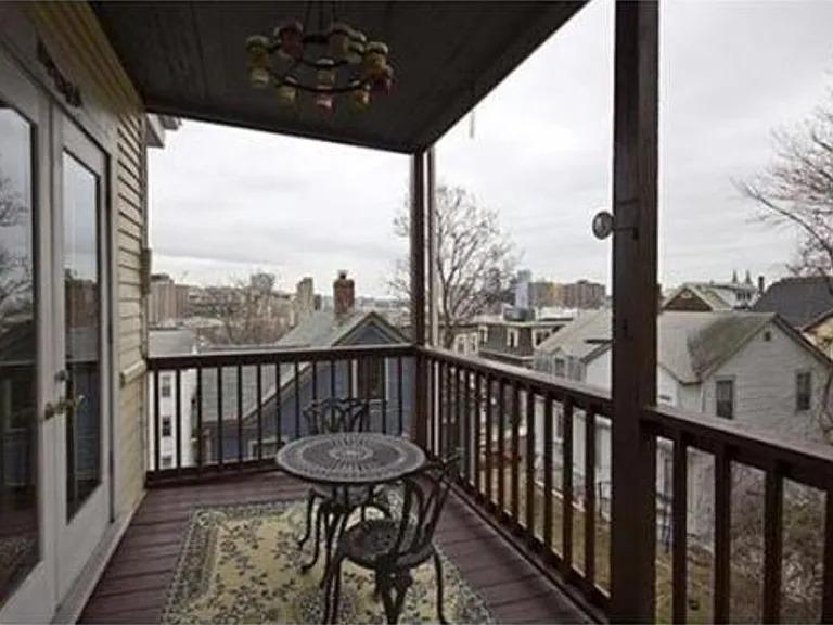 18 Sunset St #3 — Photo 23