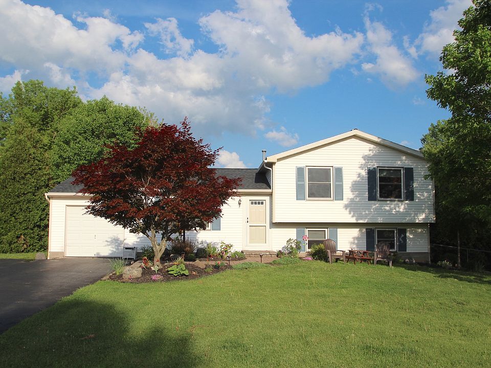 1st image of 23 Penshire Cir