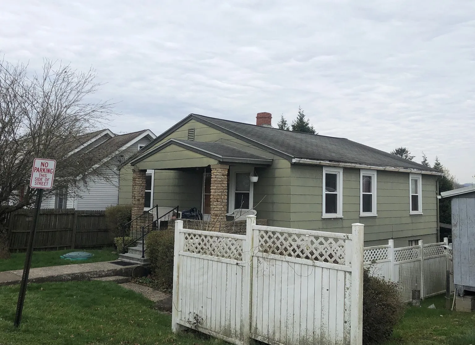 469 Westwood Ave photo 1