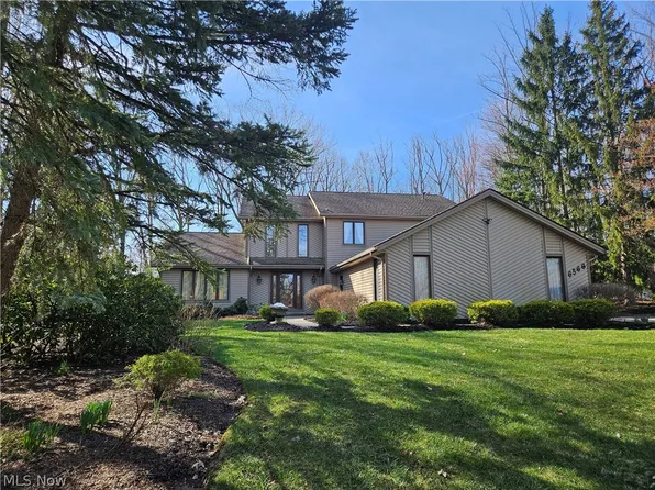6566 Queens Way, Brecksville, OH 44141