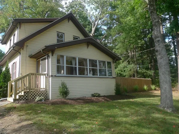 39 Undine Cir, Springfield, MA 01109
