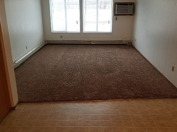 2nd image of 402 7th St SE #107
