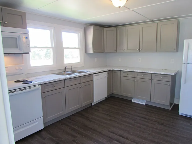1750 Patterson St — Photo 2