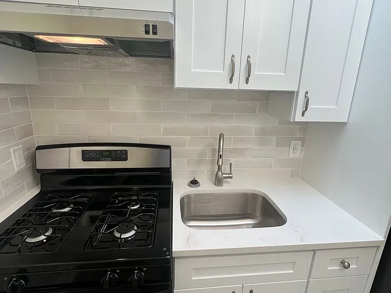 77-83 N 4th St — Photo 5