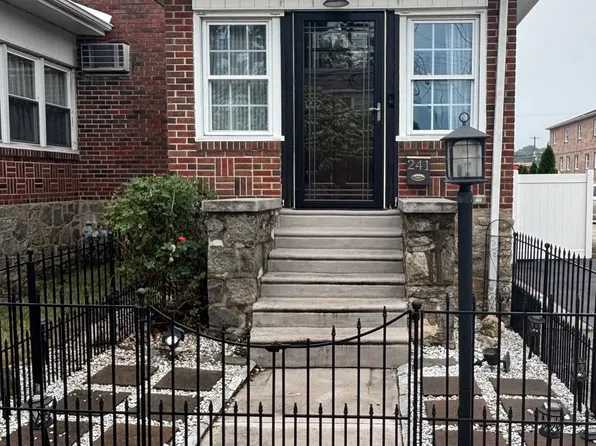 241 Baltimore Ave, Folsom, PA 19033