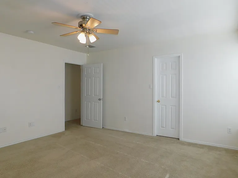 2701 Clark Dr — Photo 27