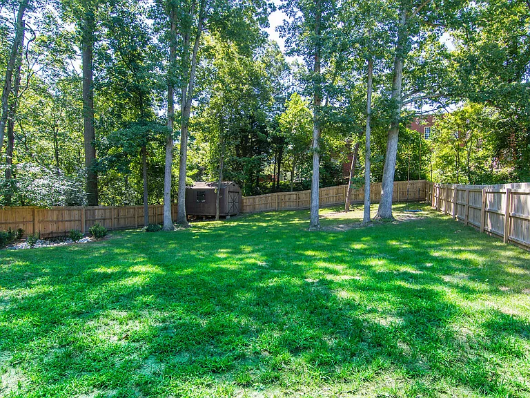 505 Northwood Dr — Photo 19