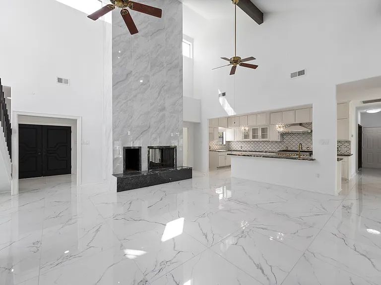 5230 Meadow Forest Dr — Photo 9