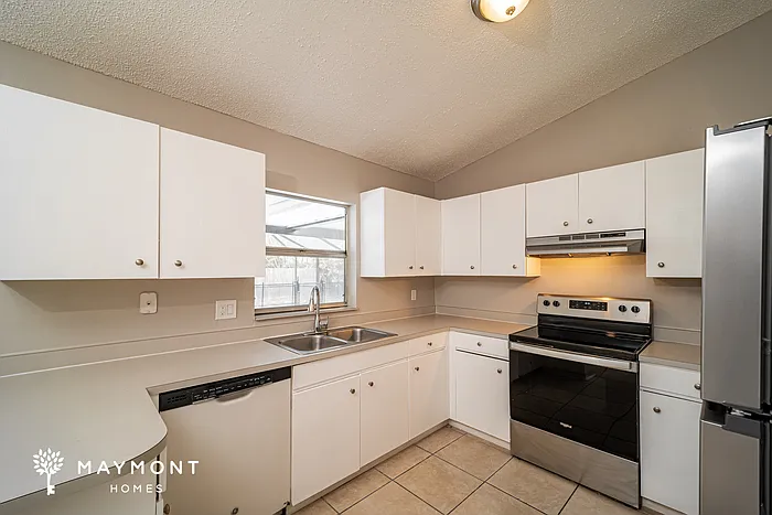 3815 SW 6th Ave — Photo 6