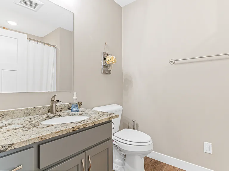 898 Brentwood Cir — Photo 24